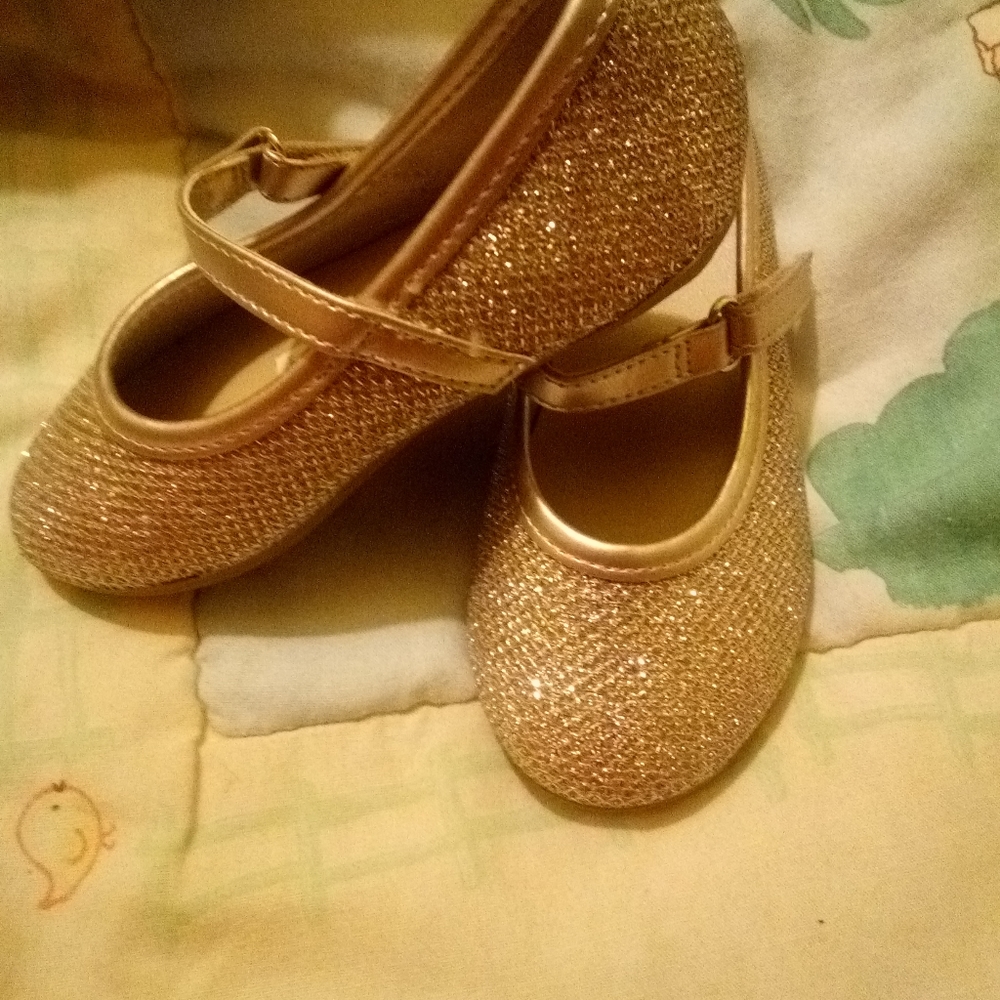 Shoe - Picture 3 of 3